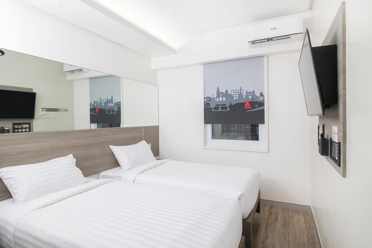 Red Planet Bgc The Fort Taguig Ngoại thất bức ảnh